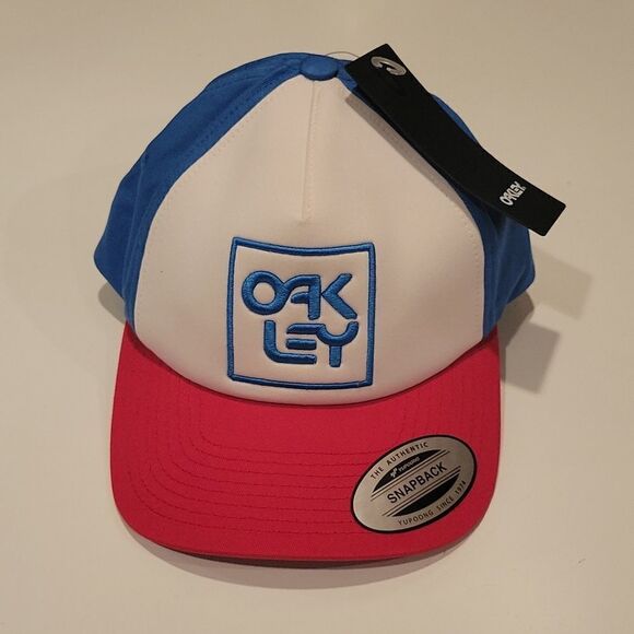 NEW OAKLEY AMERICAN RED WHITE BLUE MAGA  EMBROIDERED BASEBALL HAT - Picture 2 of 9